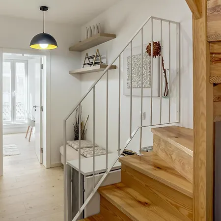 Daire Downtown Modern By Homing *