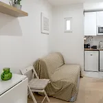 דירה Downtown Modern By Homing *